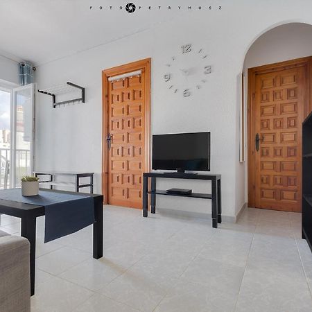 Apartment With Pool, Sea Views & Balcony Less Than 10Min Walk To La Mata Beach! تورّيفيِخا المظهر الخارجي الصورة