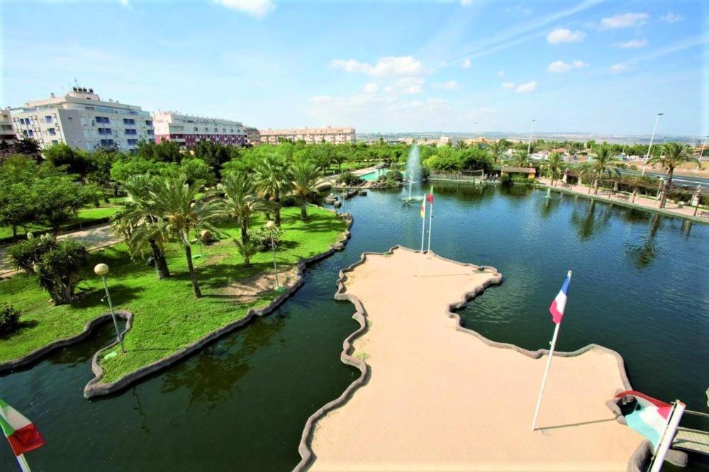 Apartment With Pool, Sea Views & Balcony Less Than 10Min Walk To La Mata Beach! تورّيفيِخا المظهر الخارجي الصورة